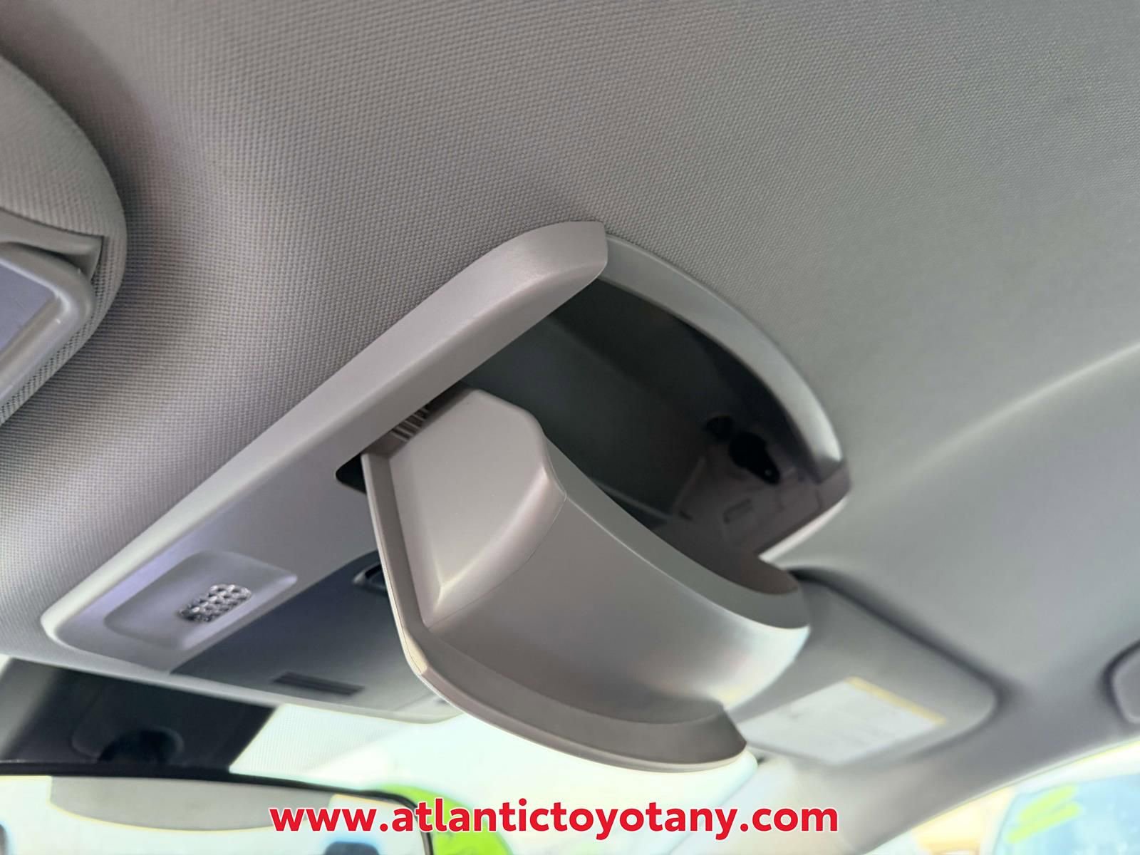 Used 2023 Toyota Camry SE image 32