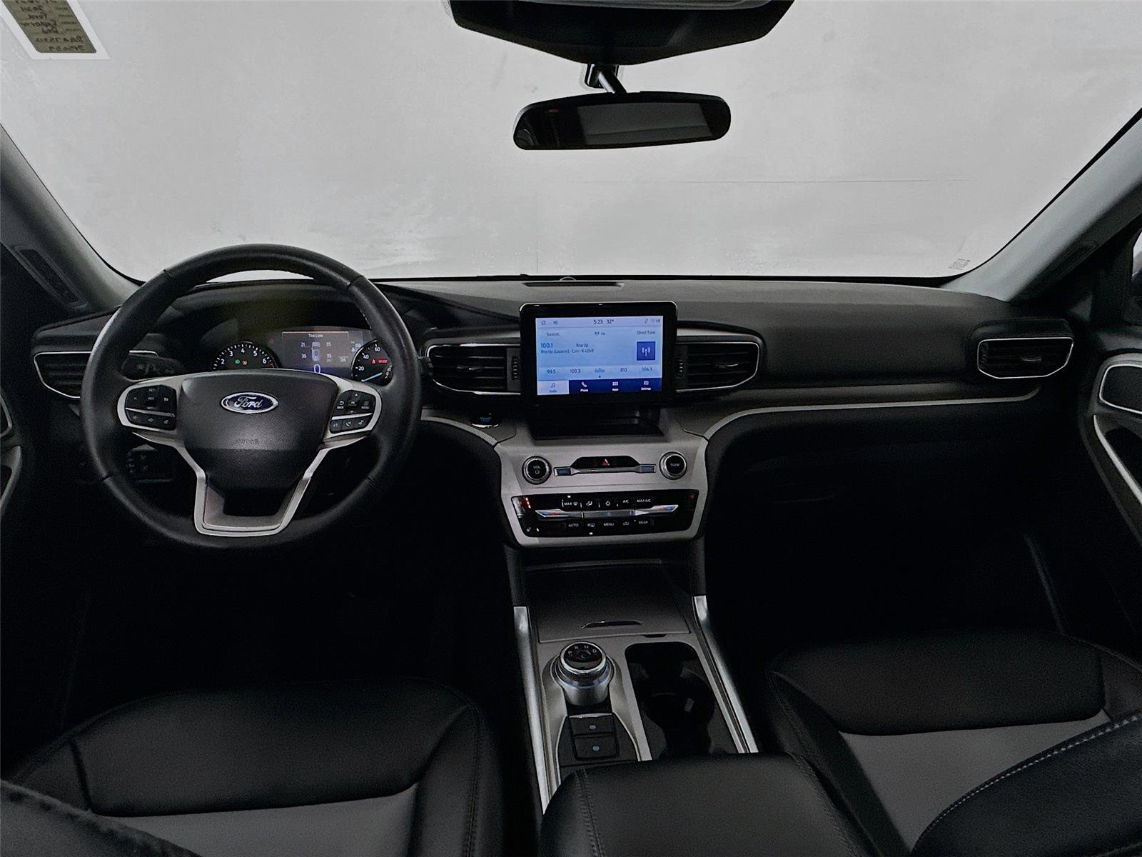 Used 2024 Ford Explorer XLT w/ Equipment Group 202A image 21