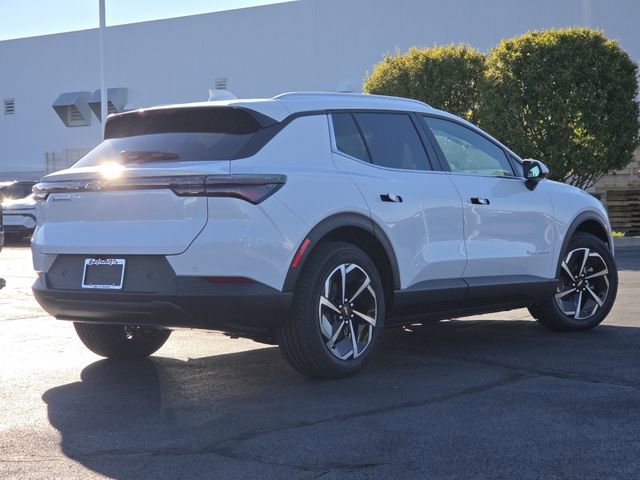 New 2026 Chevrolet Equinox EV LT image 18