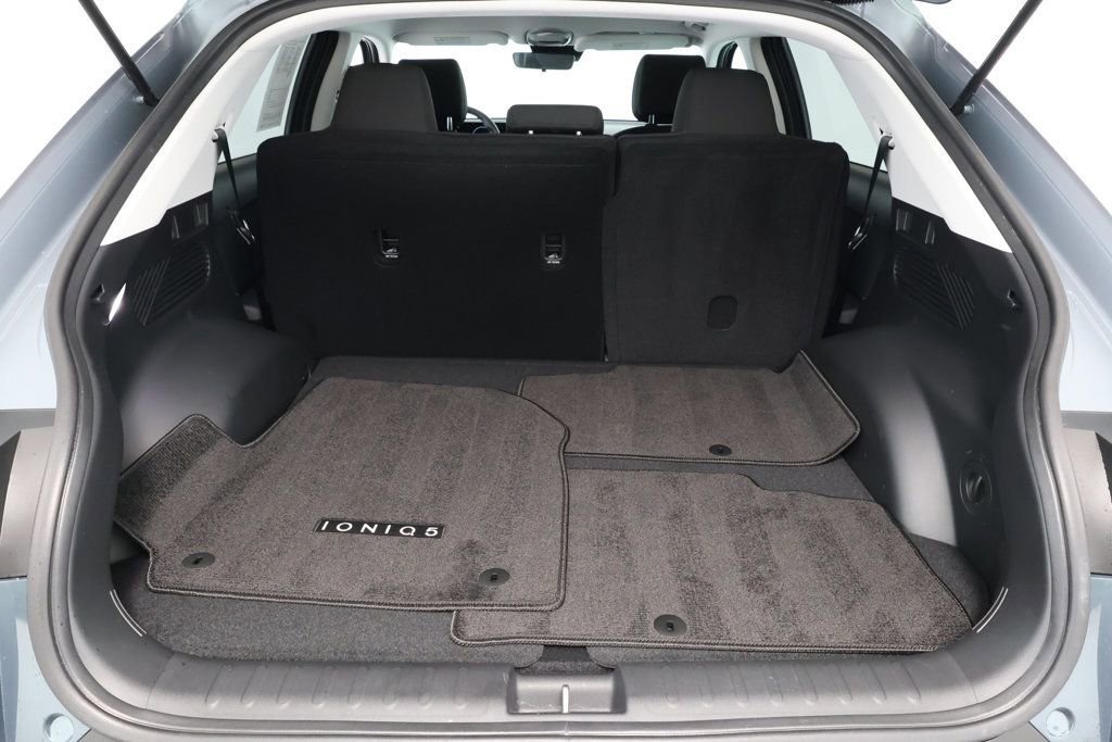 Used 2025 Hyundai Ioniq 5 SE image 19