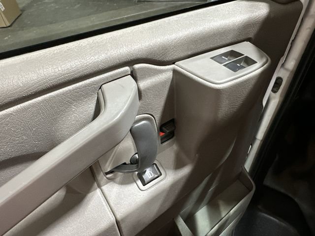 Used 2020 GMC Savana 2500 w/ Driver Convenience Package RWD image 19