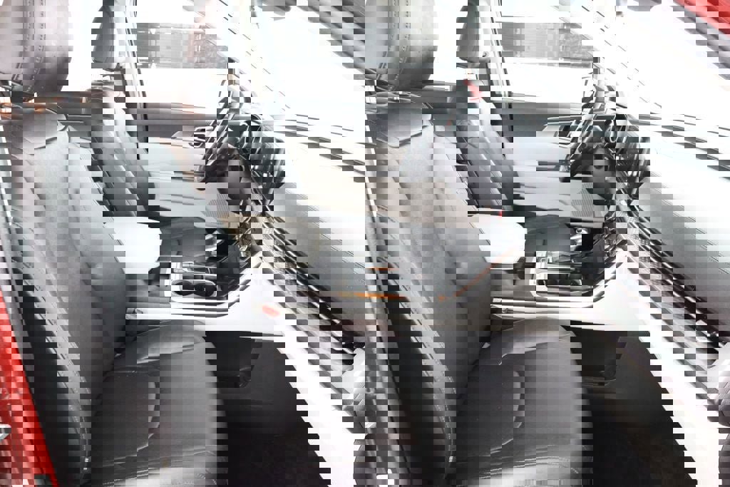 Used 2022 Kia Carnival LX image 25