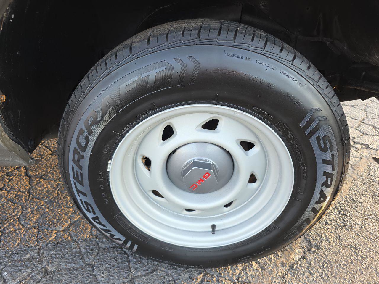 Used 2003 GMC Sonoma SL image 16