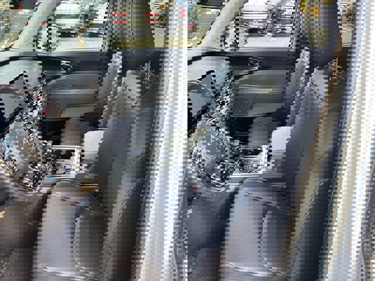 Used 2025 Kia Carnival image 14