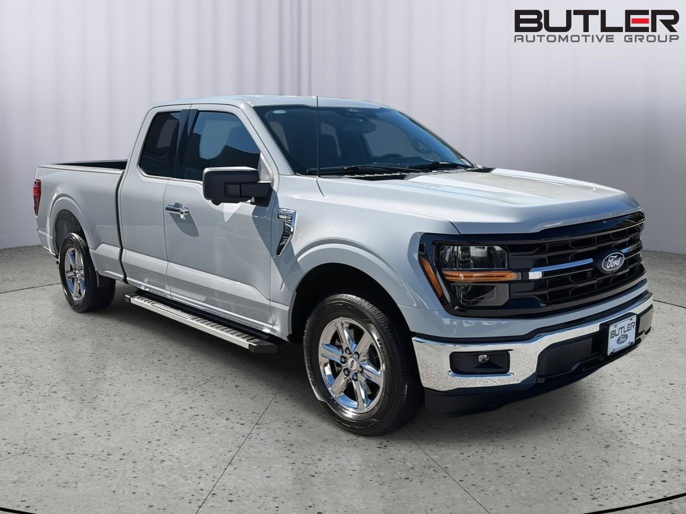 Certified 2024 Ford F150 XLT w/ Mobile Office Package RWD image 8