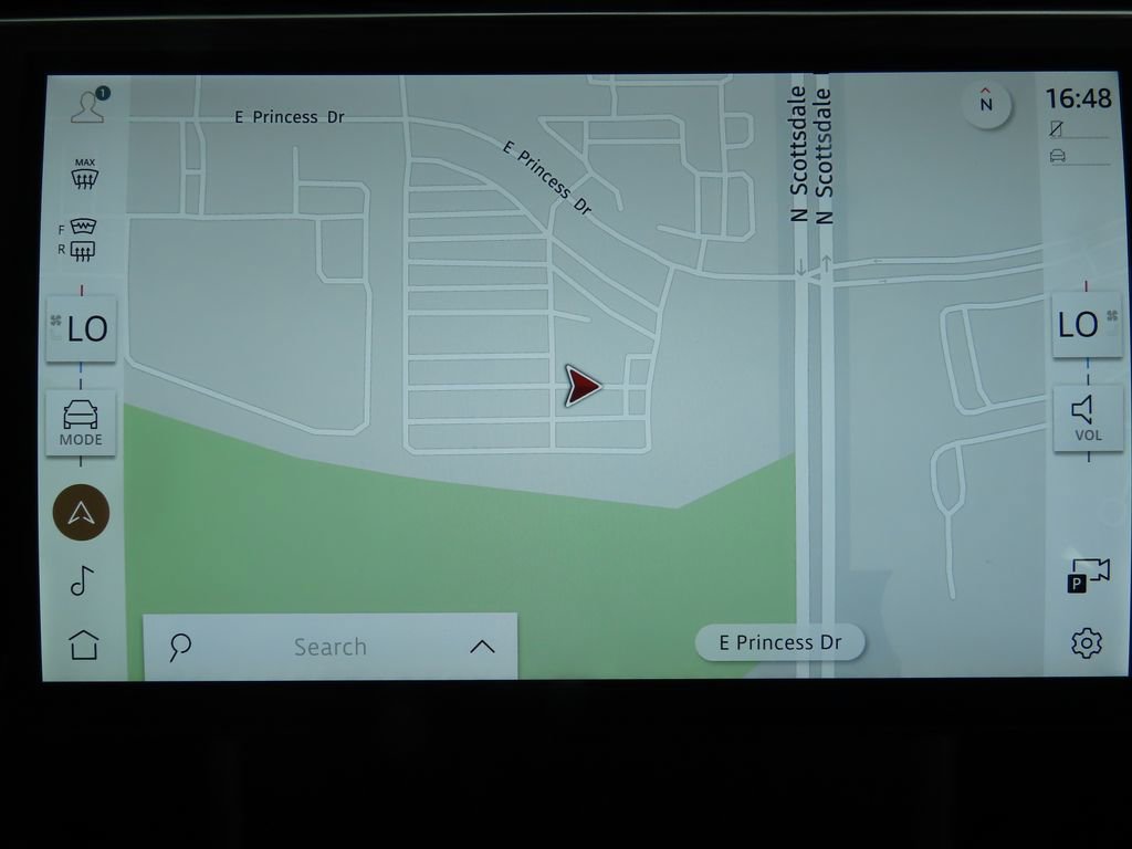 New 2025 Land Rover Range Rover Long Wheelbase SE image 15