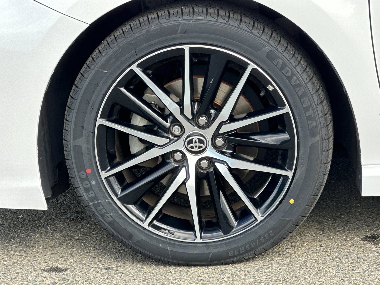 Used 2023 Toyota Camry SE image 29