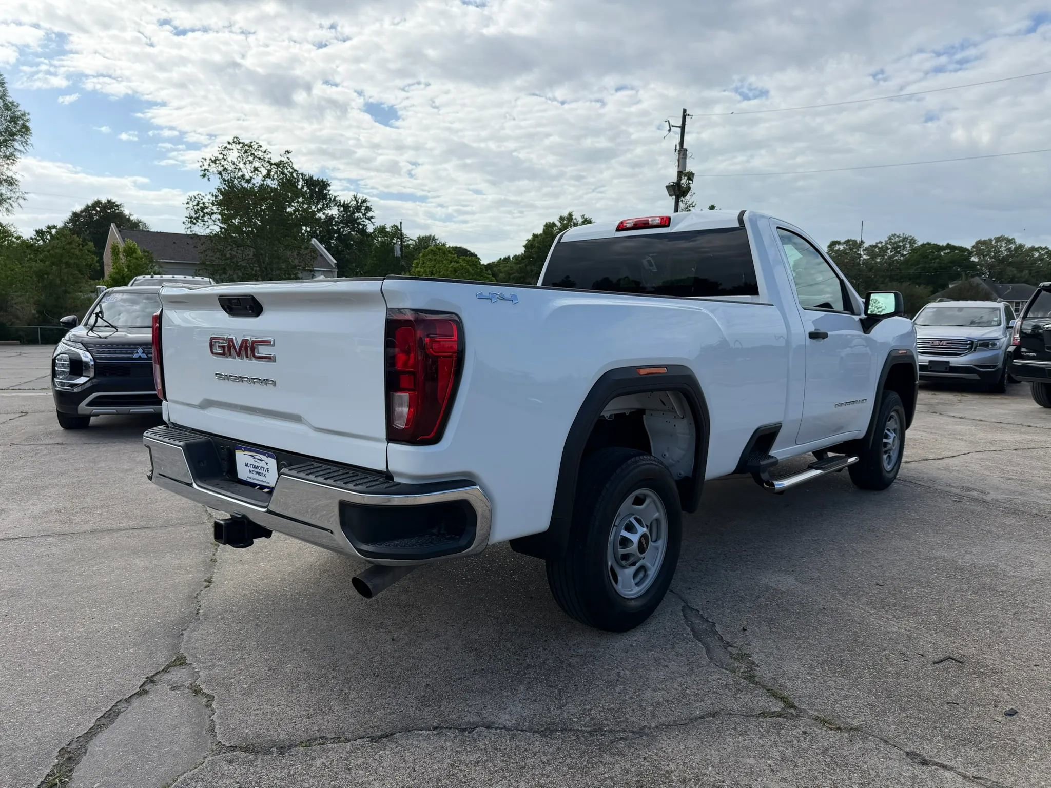 Used 2024 GMC Sierra 2500 Pro w/ Convenience Package AWD/4WD image 5