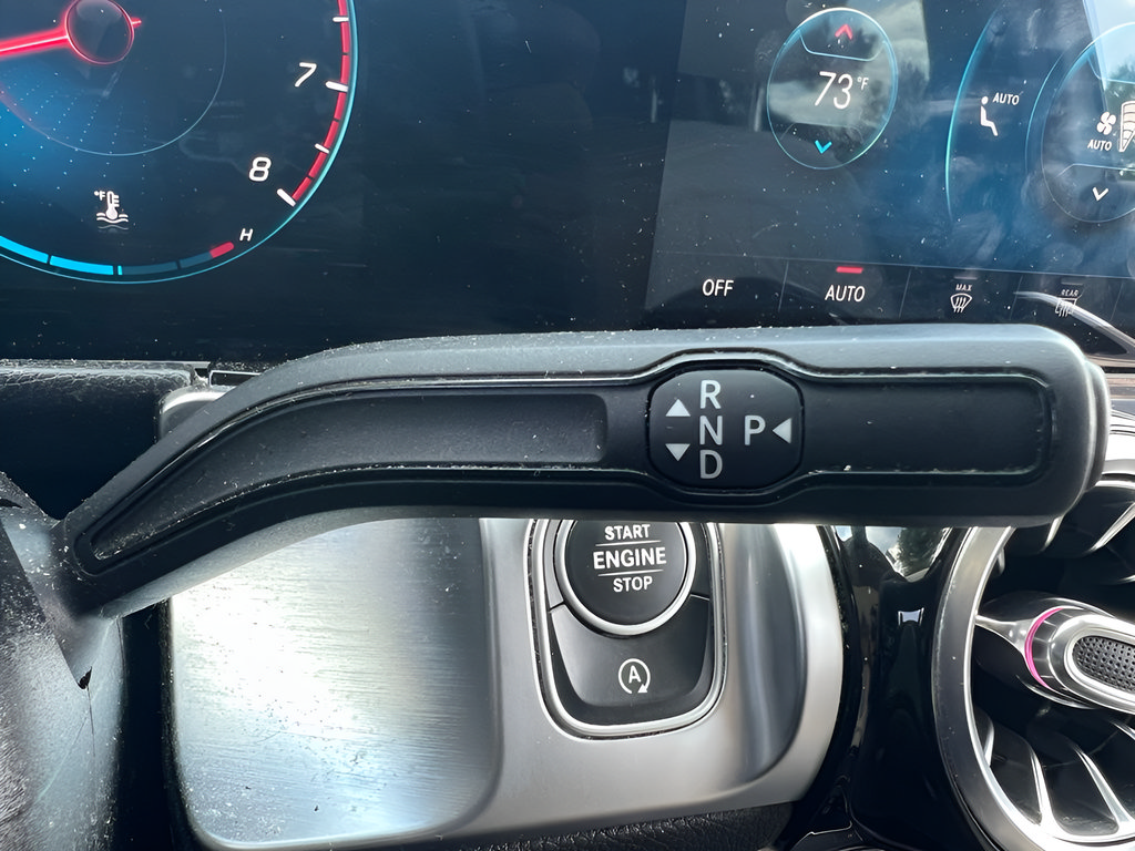 Used 2021 Mercedes-Benz GLB 250 4MATIC image 28