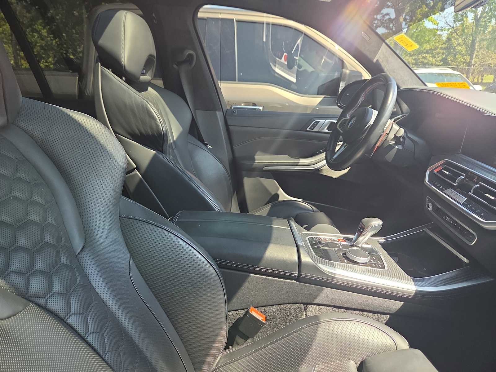 Used 2022 BMW X5 M AWD/4WD image 11