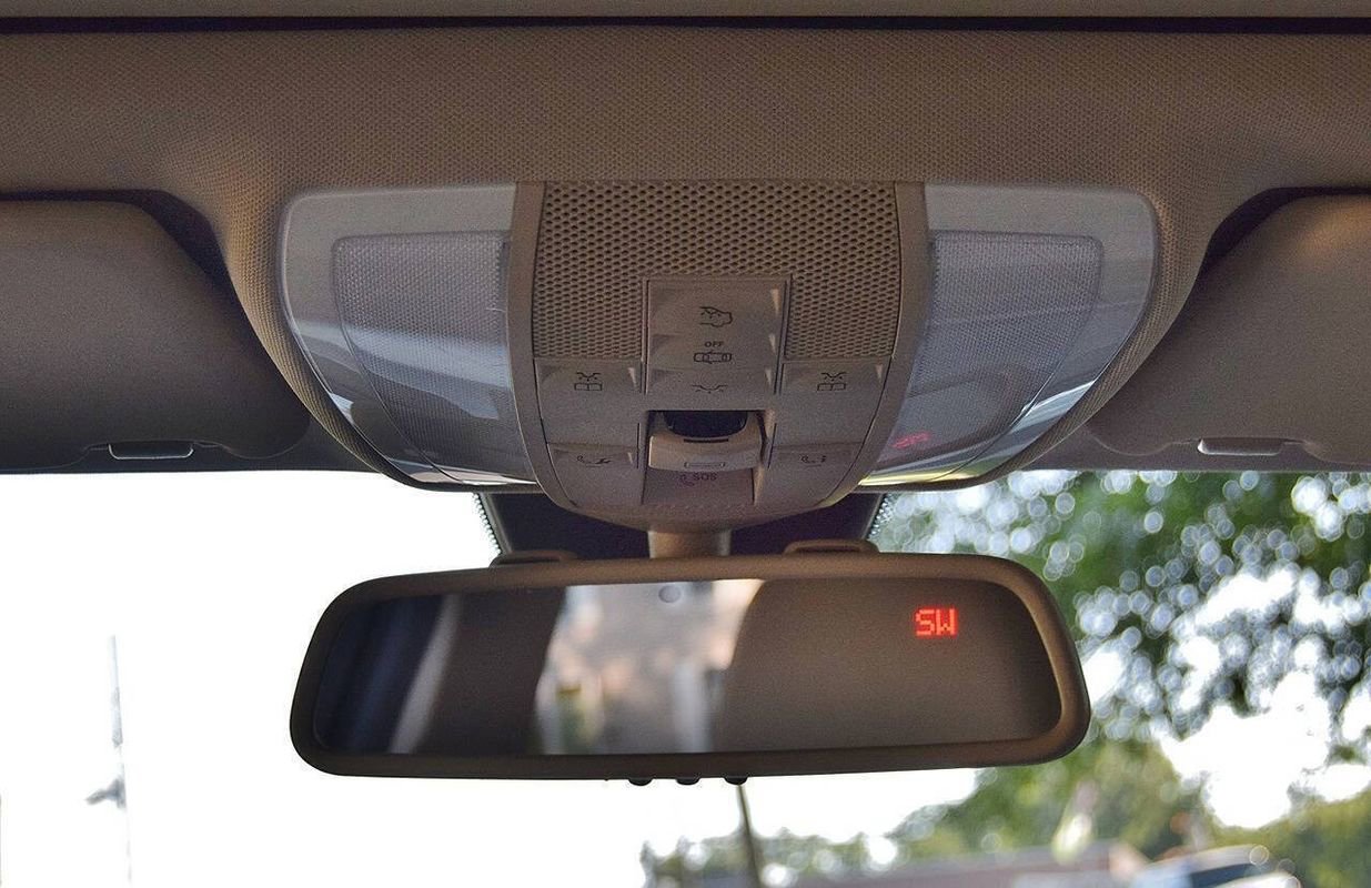 Used 2014 Mercedes-Benz GLK 350 4MATIC w/ Premium 1 Package image 45