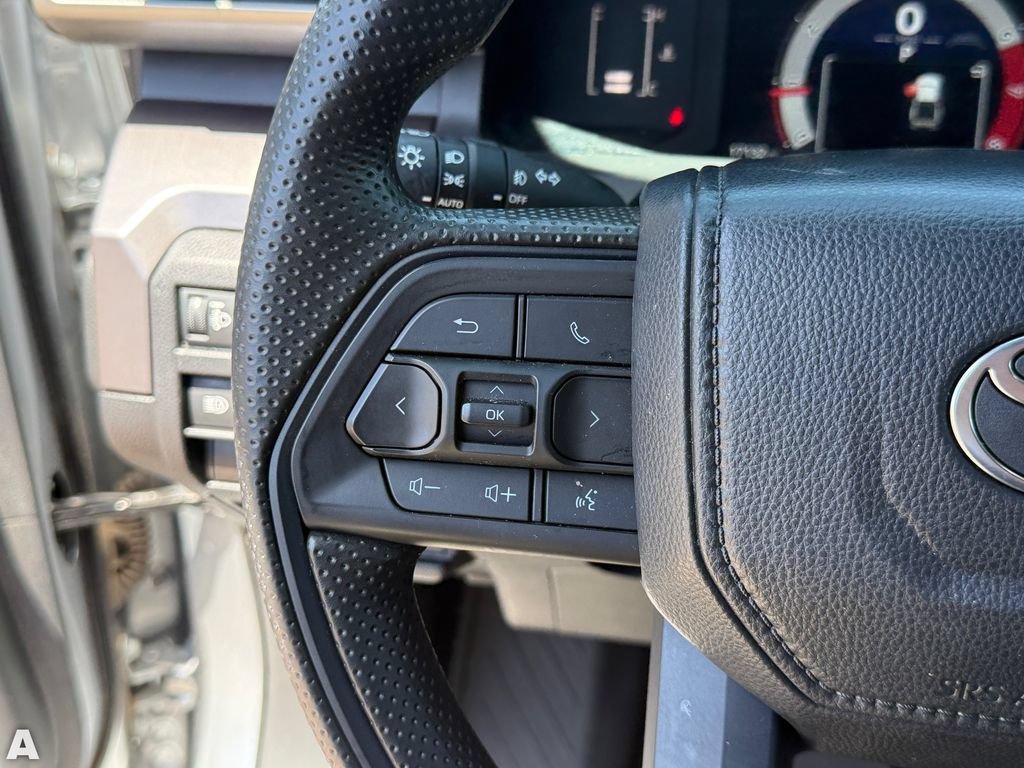 Used 2024 Toyota Tacoma SR5 AWD/4WD image 15