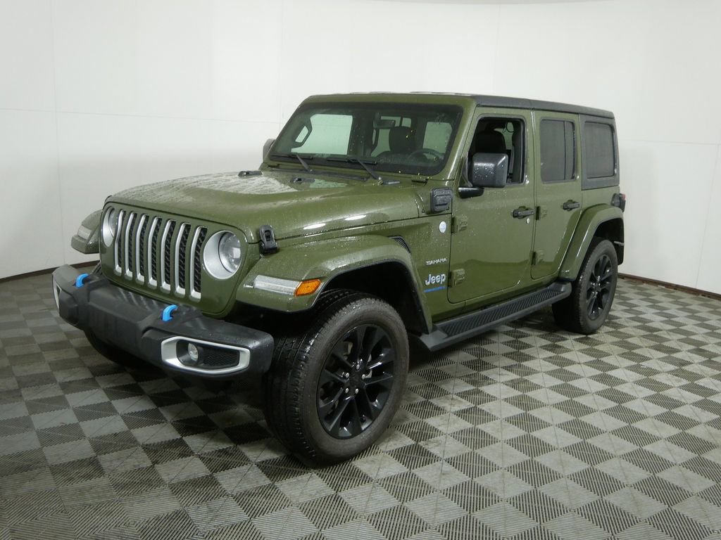 Used 2023 Jeep Wrangler Unlimited Sahara w/ Cold Weather Group image 8