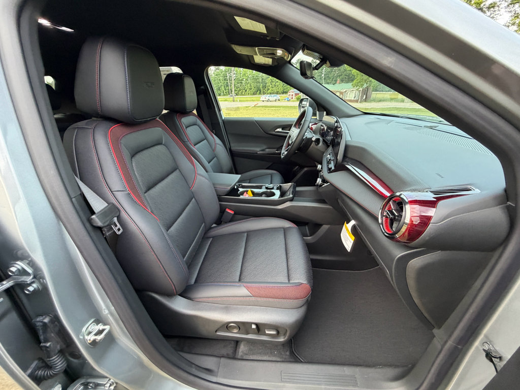 New 2026 Chevrolet Equinox RS w/ Convenience Package III FWD image 27