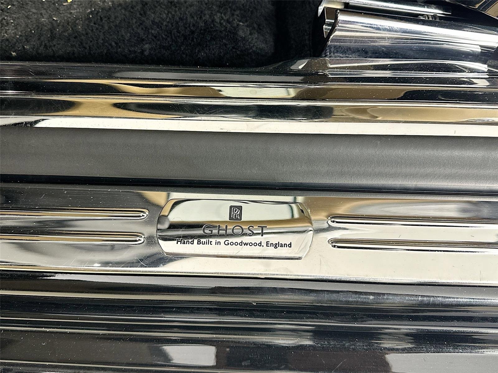 Used 2014 Rolls-Royce Ghost image 32