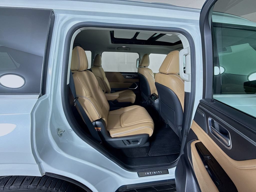 Used 2025 INFINITI QX80 Luxe w/ Exterior Package AWD/4WD image 30