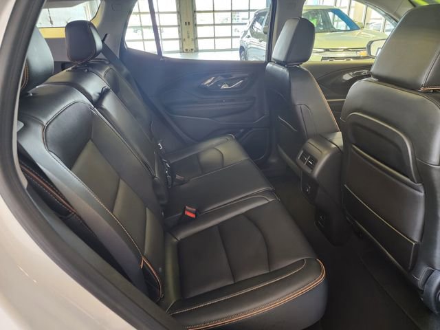 Certified 2024 GMC Terrain AT4 w/ Tech Package AWD/4WD image 17
