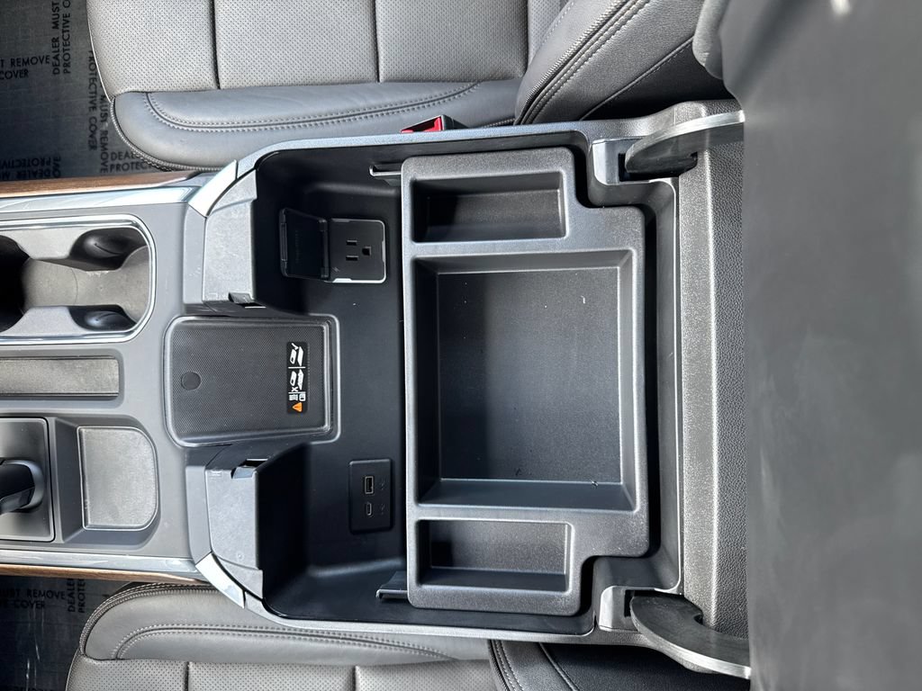 Used 2025 Chevrolet Silverado 1500 High Country w/ High Country Premium Package AWD/4WD image 25