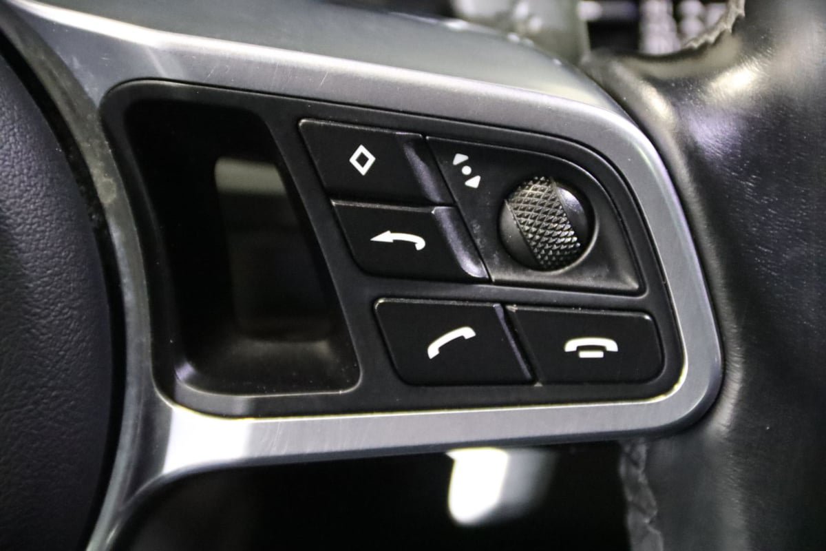Used 2022 Porsche Cayenne Platinum Edition AWD/4WD image 24
