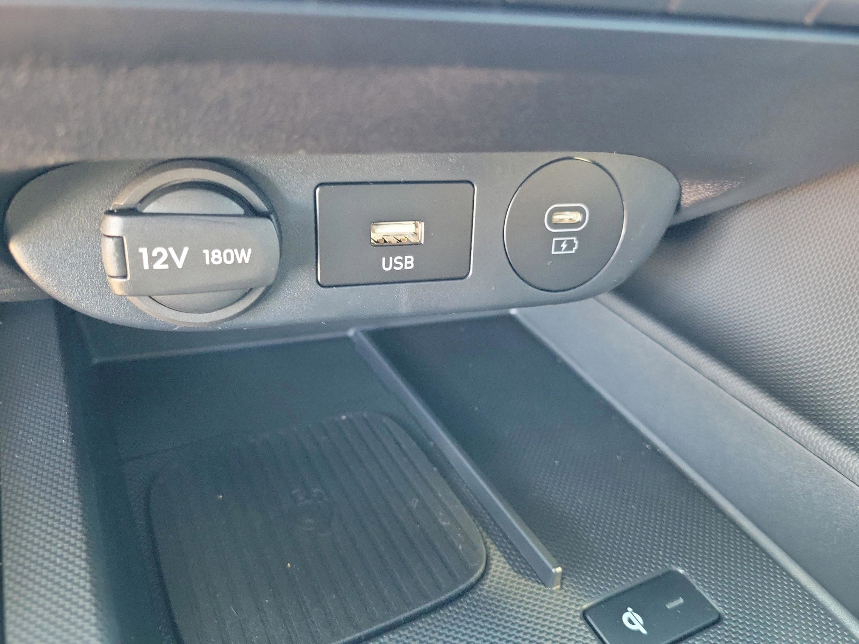 New 2026 Hyundai Elantra SEL Sport Premium FWD image 17