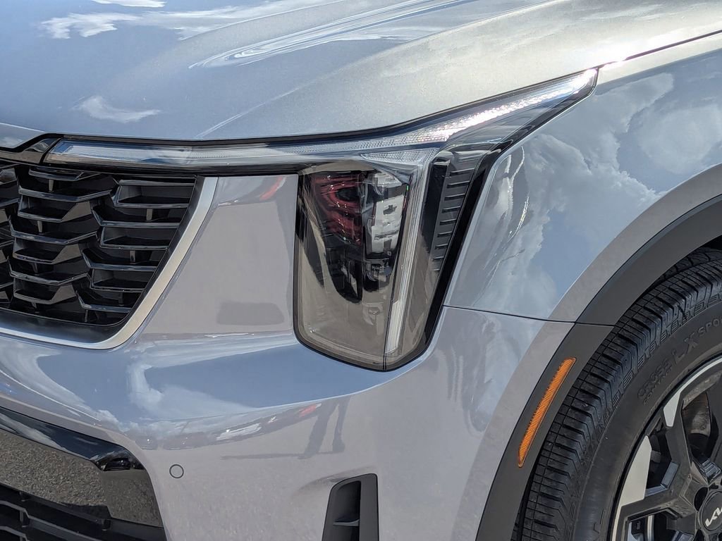 Used 2025 Kia Sorento S w/ Panoramic Sunroof Package image 6