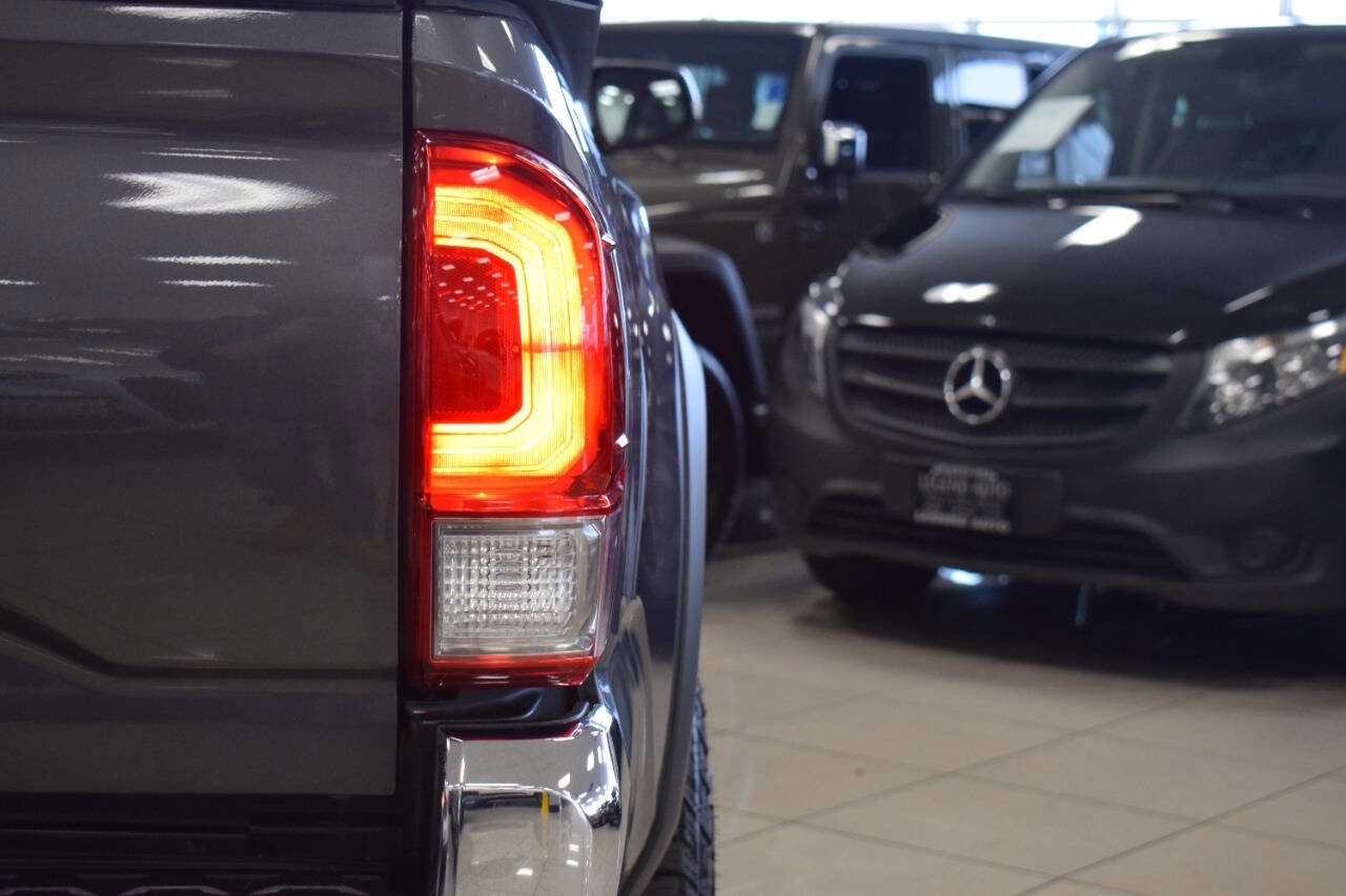 Used 2017 Toyota Tacoma TRD Off-Road image 44