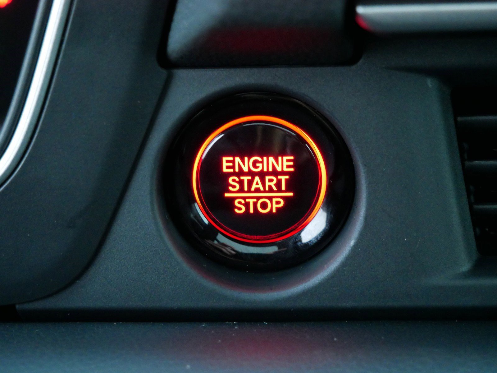 New 2025 Honda Pilot Touring image 20