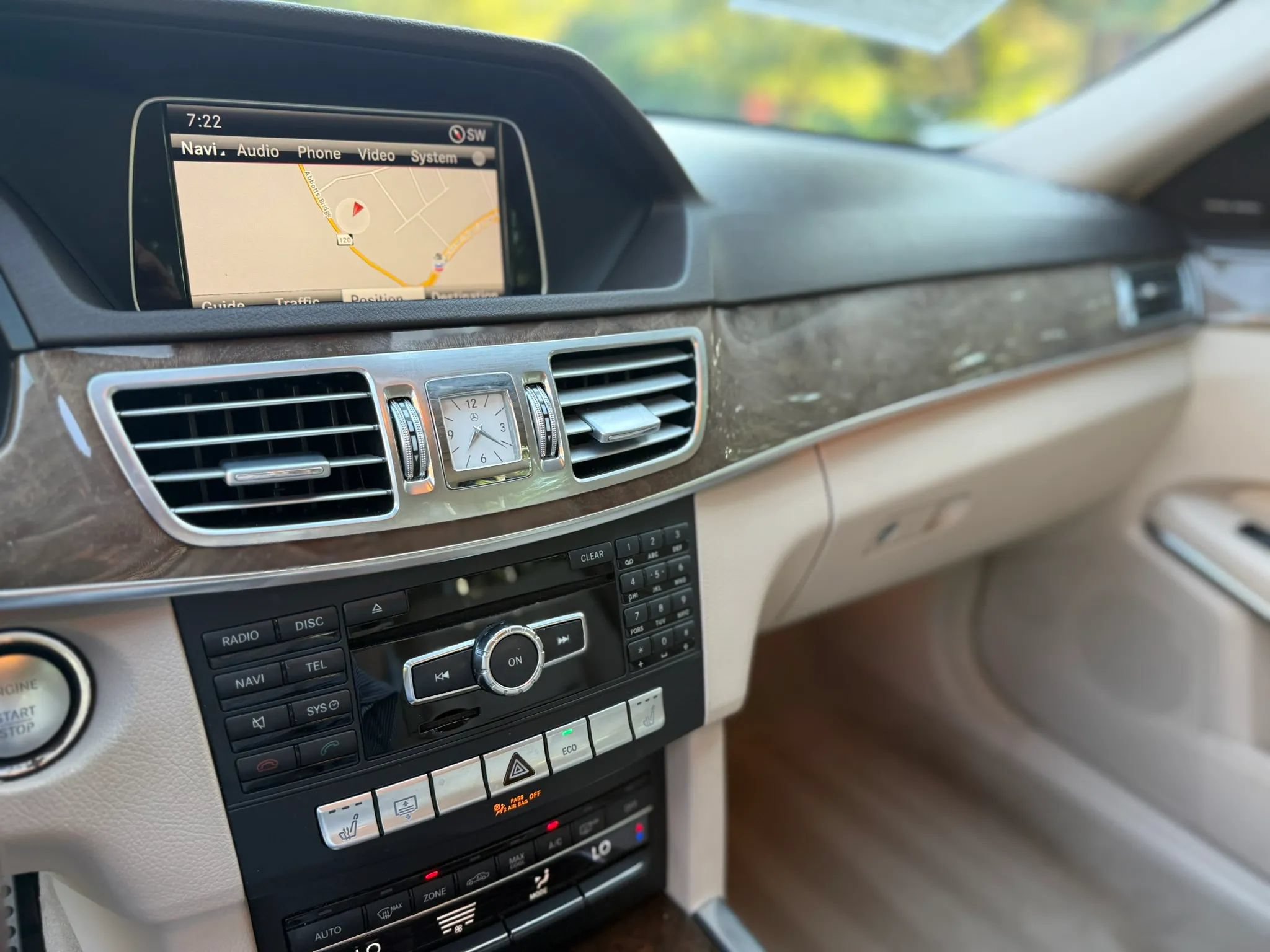 Used 2015 Mercedes-Benz E 350 Sedan image 32