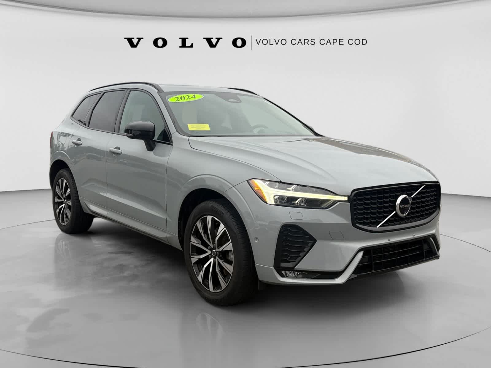 Used 2024 Volvo XC60 B5 Plus w/ Protection Package Premier AWD/4WD image 1