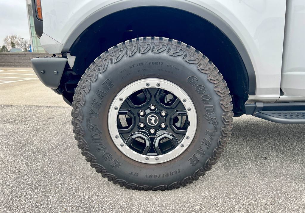 Used 2023 Ford Bronco Badlands w/ Sasquatch Package image 32