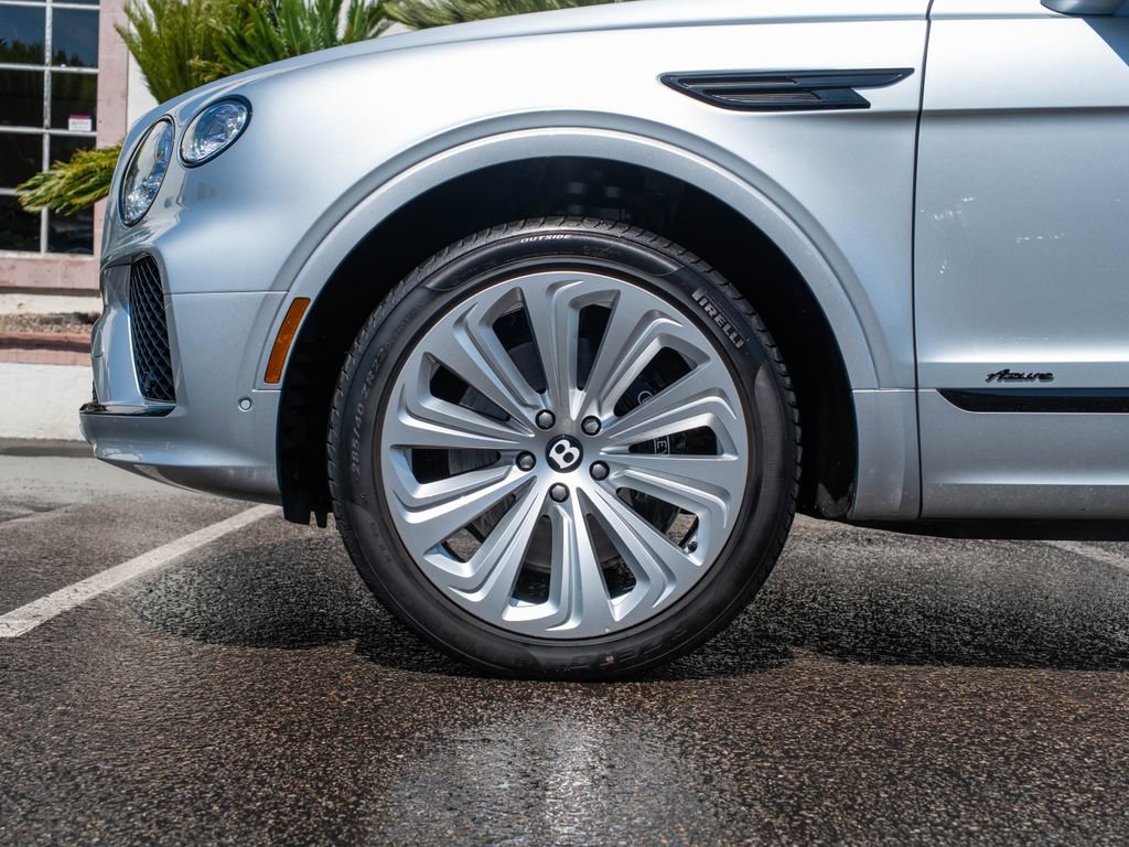 Used 2024 Bentley Bentayga AWD/4WD image 6