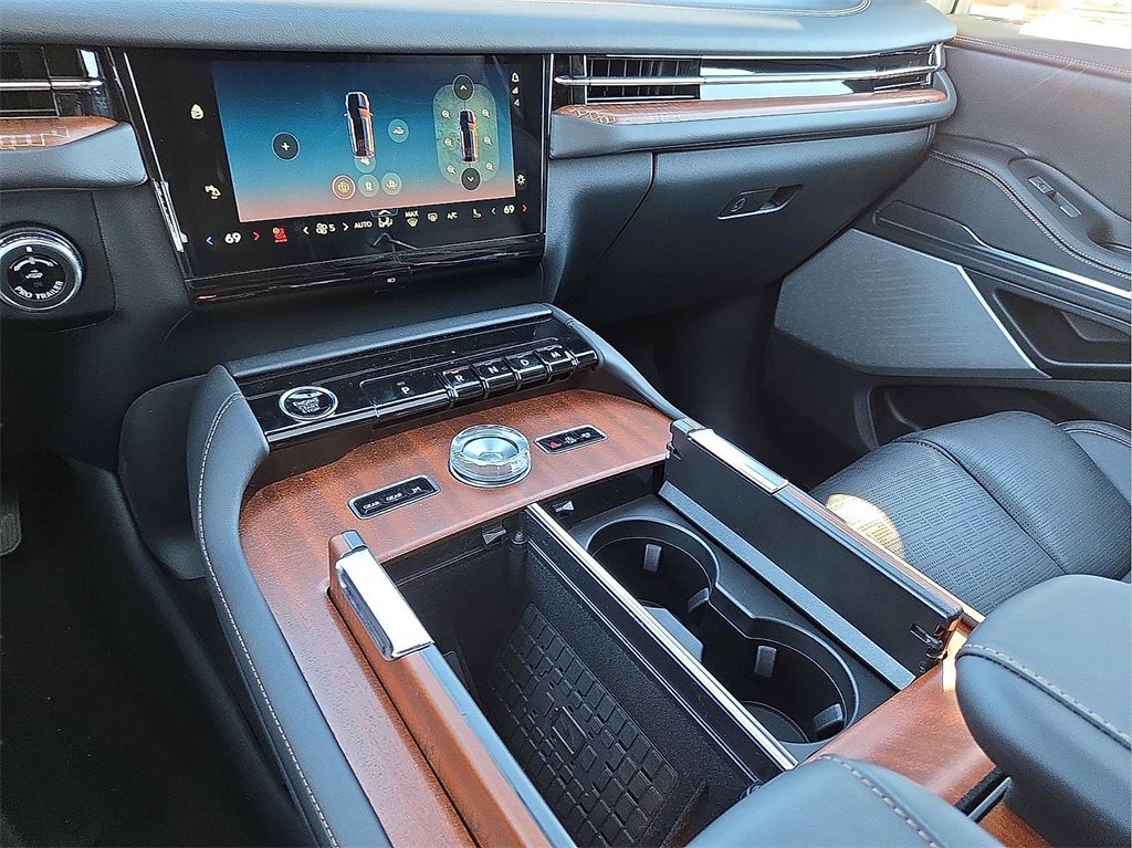 New 2026 Lincoln Navigator Black Label image 20