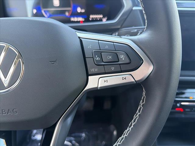 Used 2024 Volkswagen Tiguan SE image 16