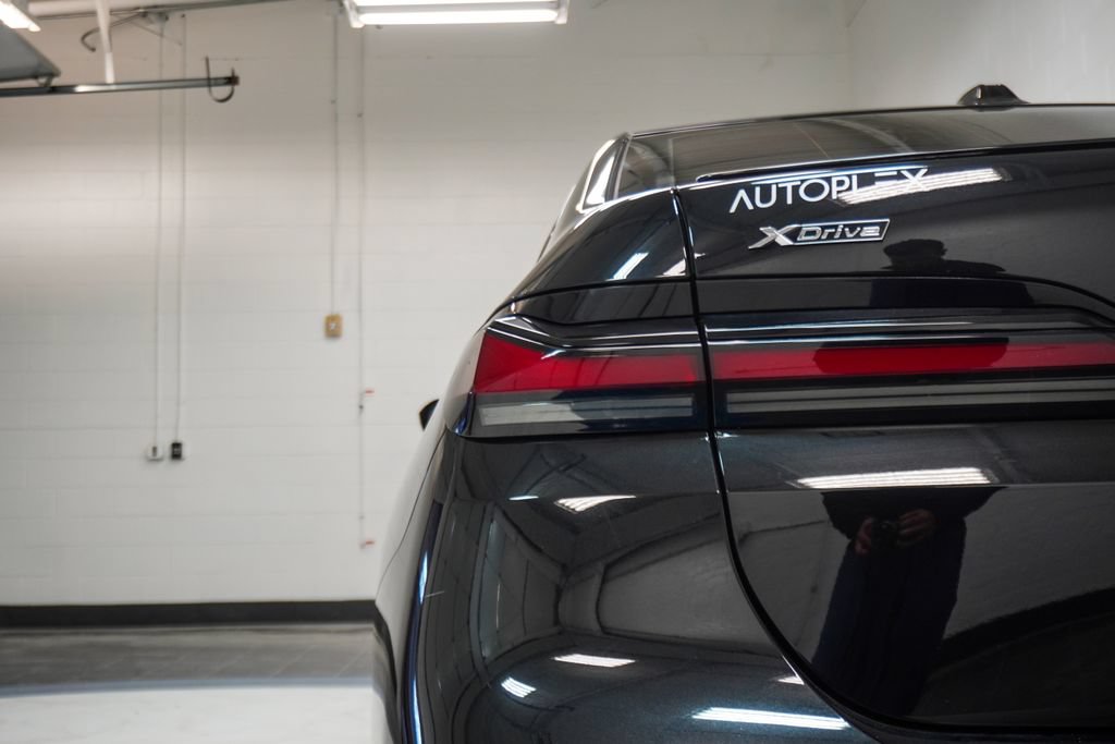 Used 2023 BMW 760i xDrive w/ Executive Package AWD/4WD image 40