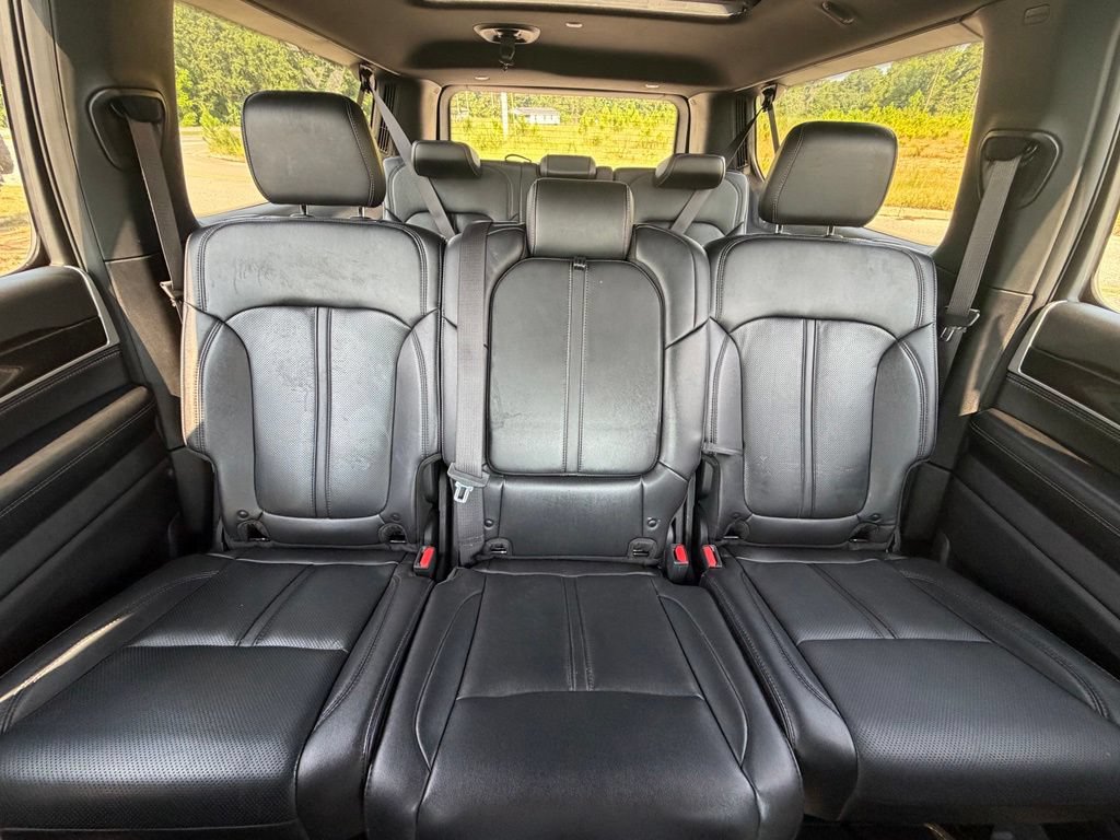 Used 2023 Jeep Wagoneer L 4WD w/ Premium Group I image 39