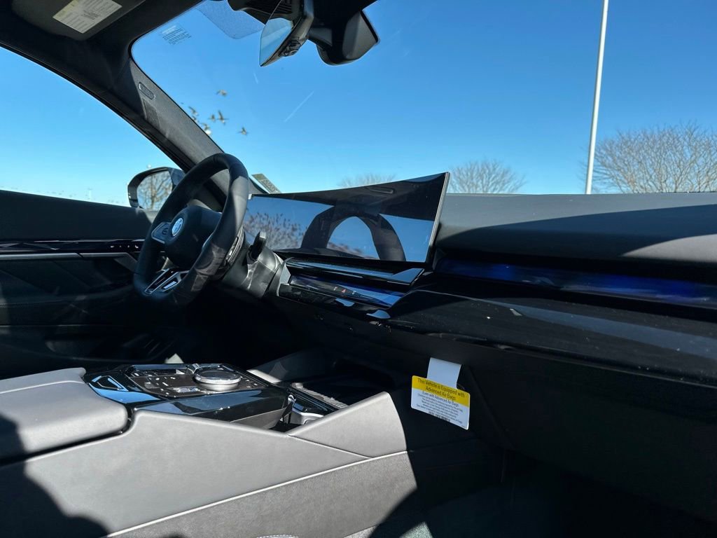 New 2026 BMW 530i xDrive w/ M Sport Package image 25