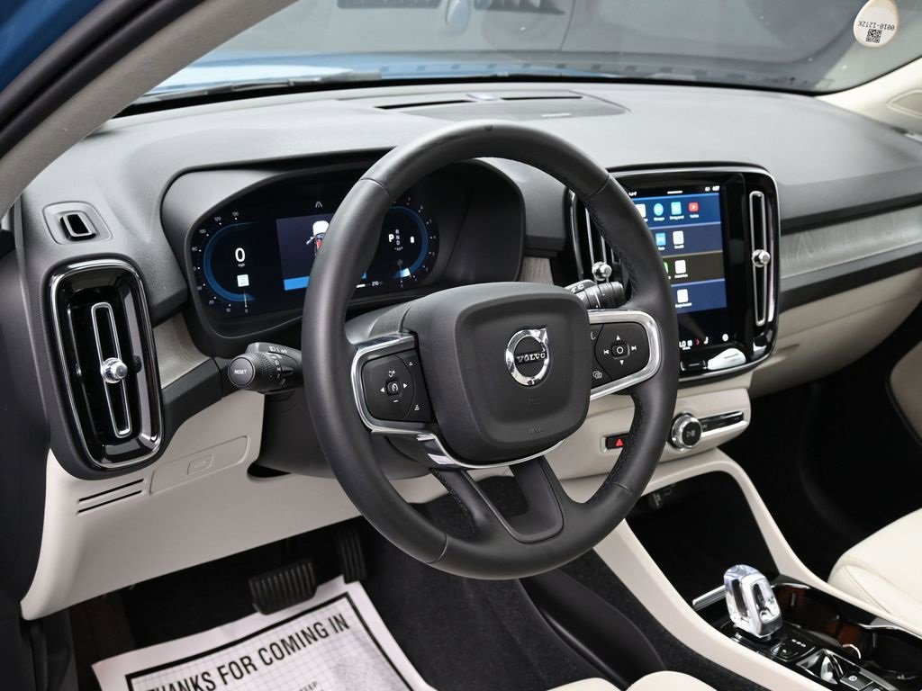 Used 2024 Volvo XC40 B5 Ultimate w/ Protection Package image 17