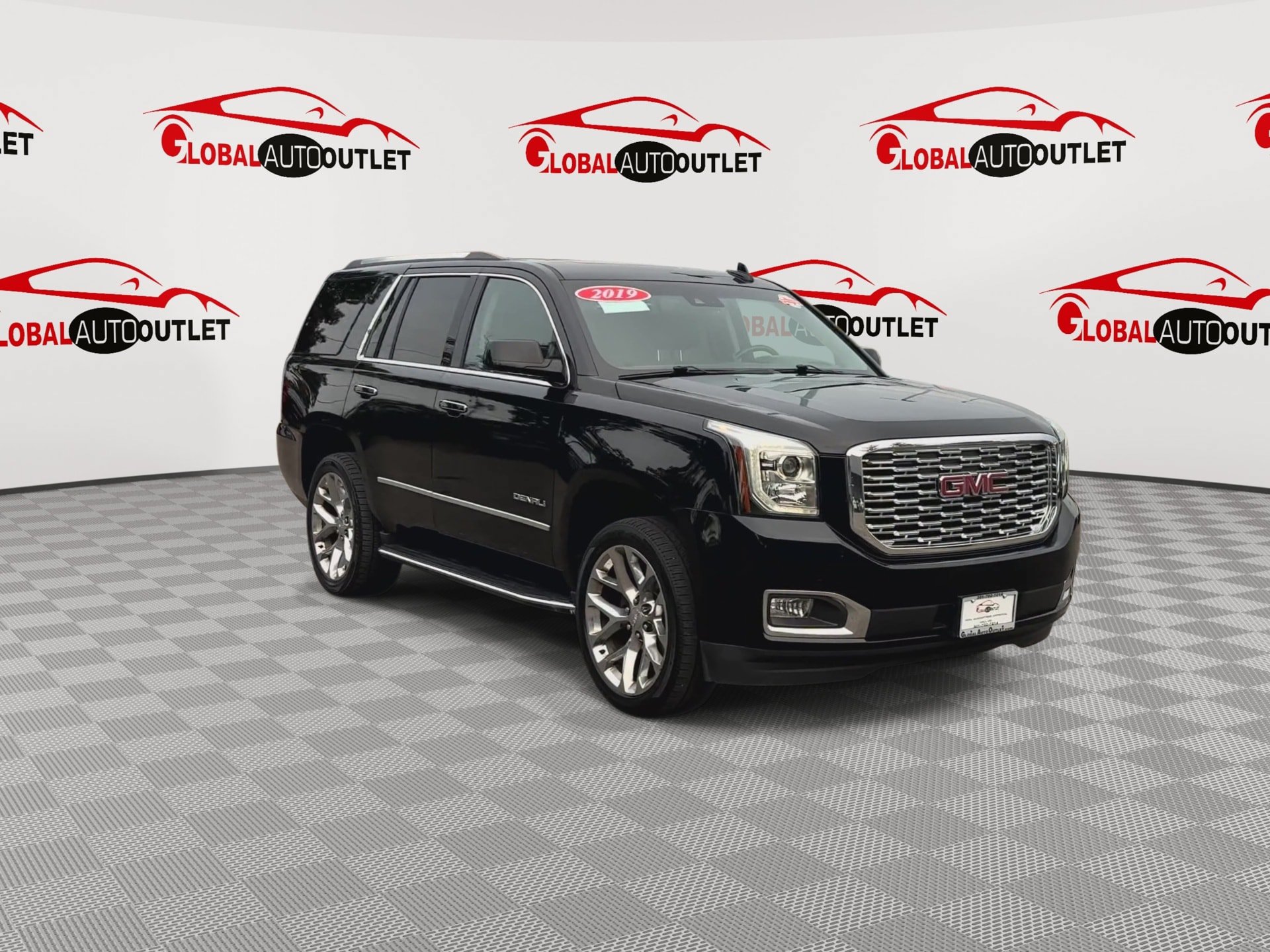 Used 2019 GMC Yukon Denali w/ Open Road Package AWD/4WD image 2