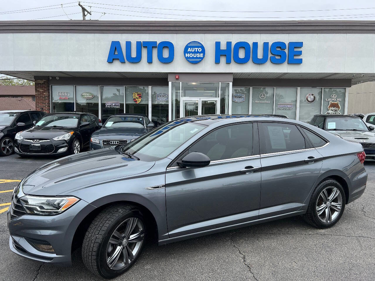 Used 2019 Volkswagen Jetta R-Line FWD image 1