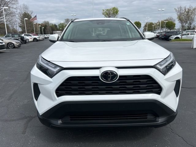 Used 2024 Toyota RAV4 XLE w/ Convenience Package image 2