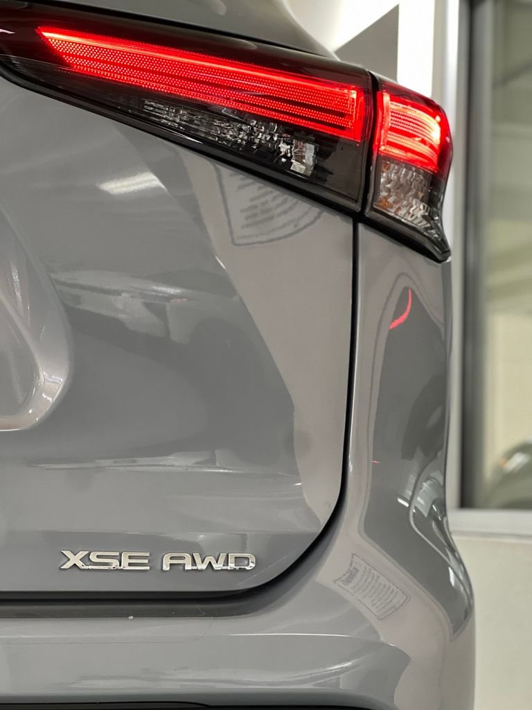 Certified 2025 Toyota Highlander XSE image 10