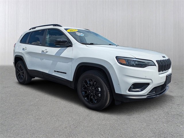 Used 2023 Jeep Cherokee Altitude Lux