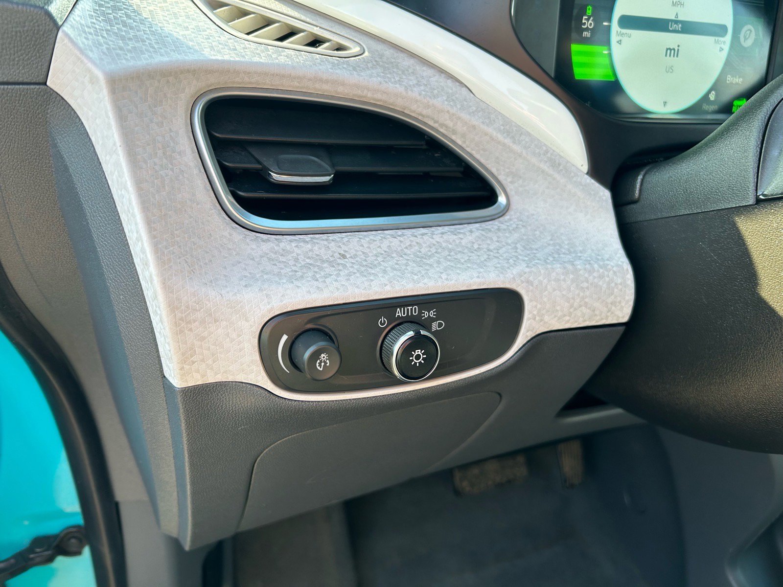 Used 2021 Chevrolet Bolt LT image 18