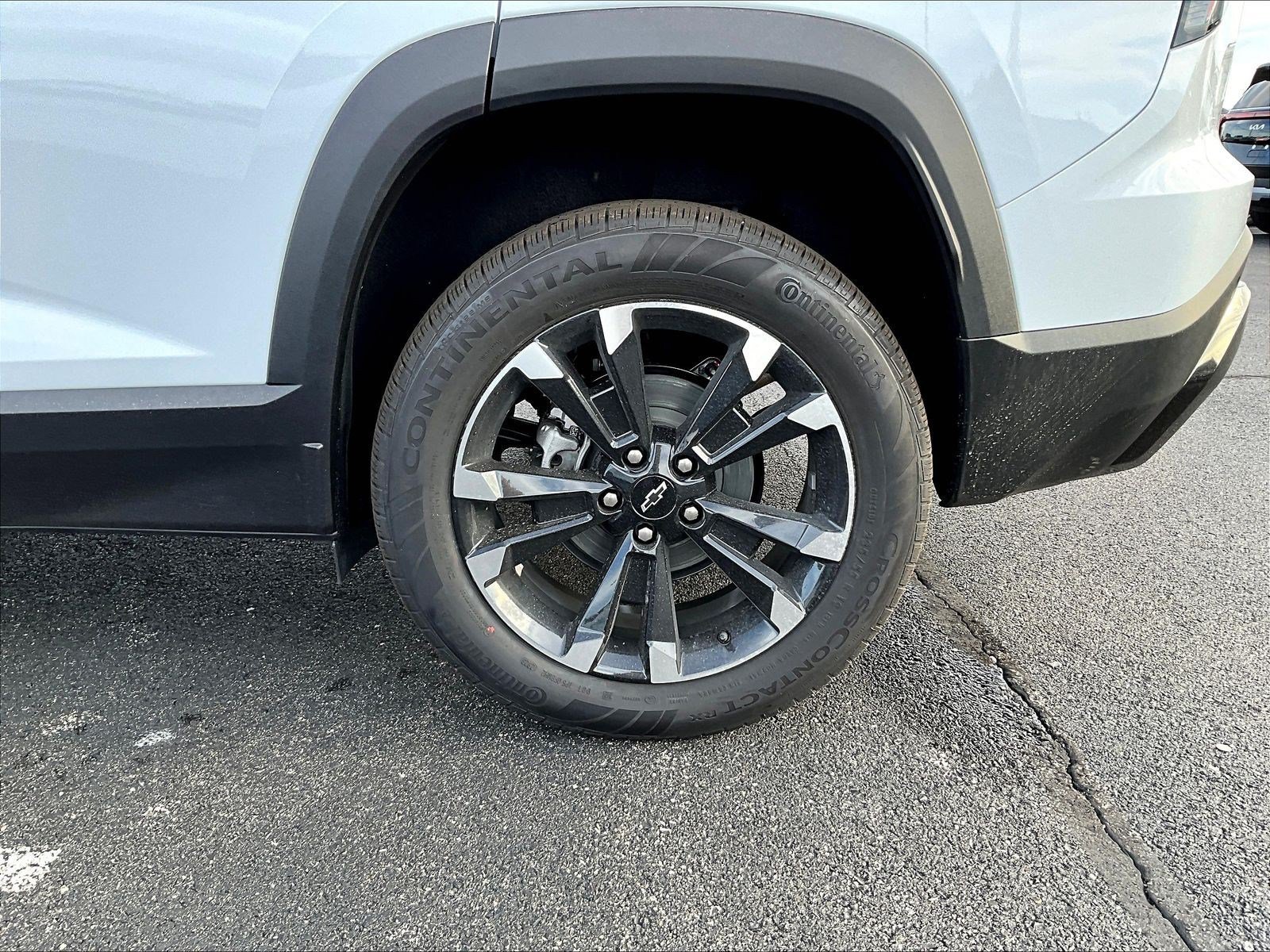 New 2027 Chevrolet Equinox RS w/ Safety and Technology Package FWD image 22