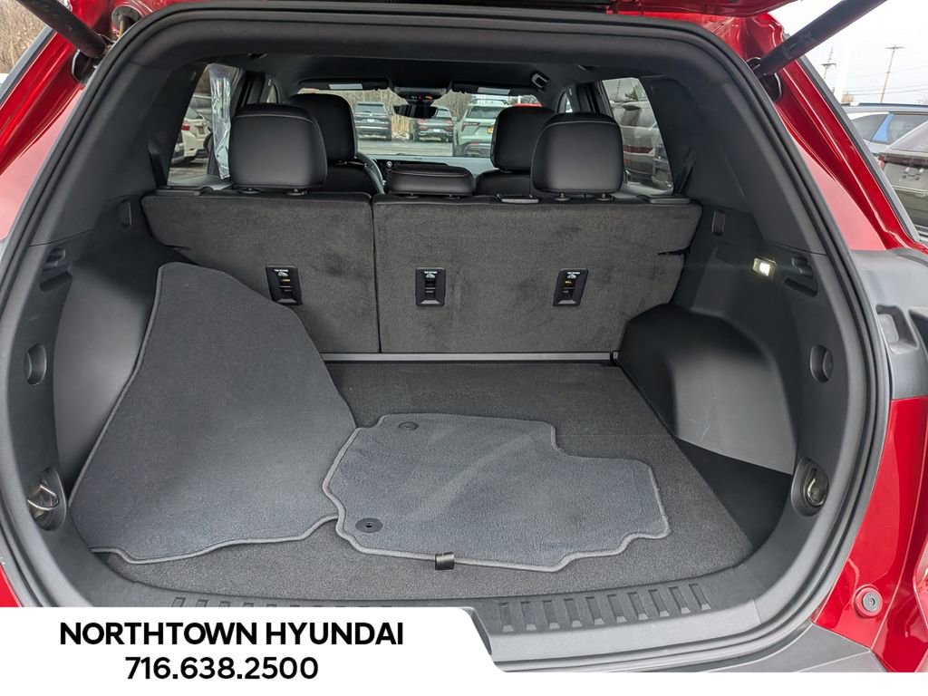 Used 2025 Chevrolet Equinox LT w/ Convenience Package II image 38