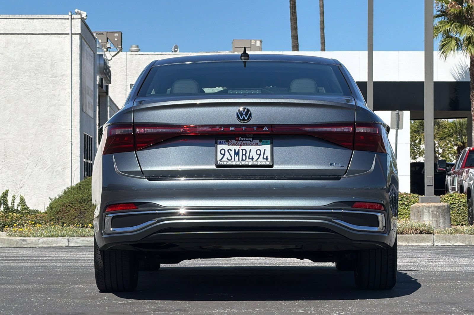 Used 2025 Volkswagen Jetta SEL FWD image 6