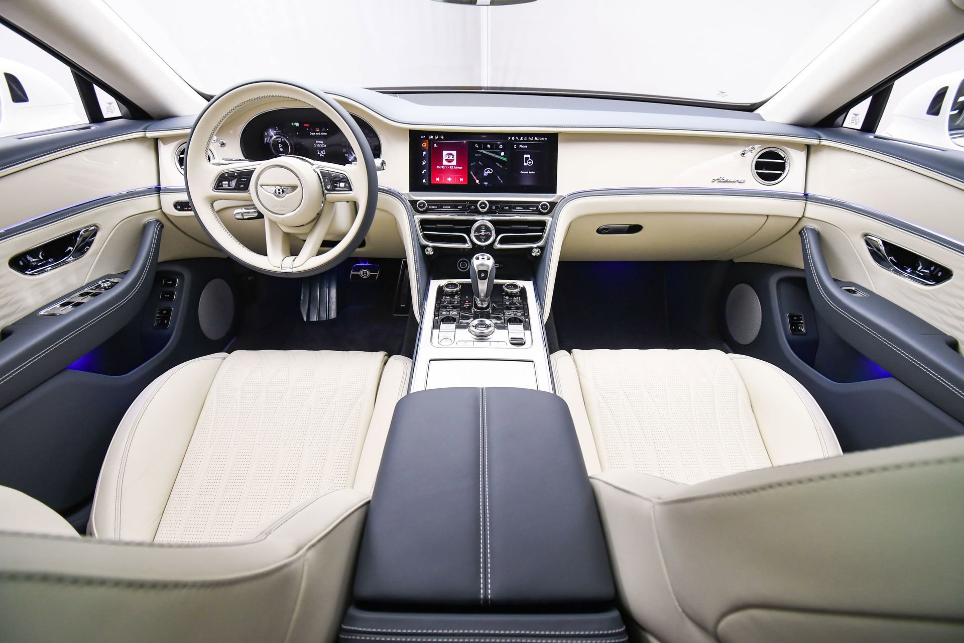 New 2026 Bentley Flying Spur Plug-In Hybrid image 4