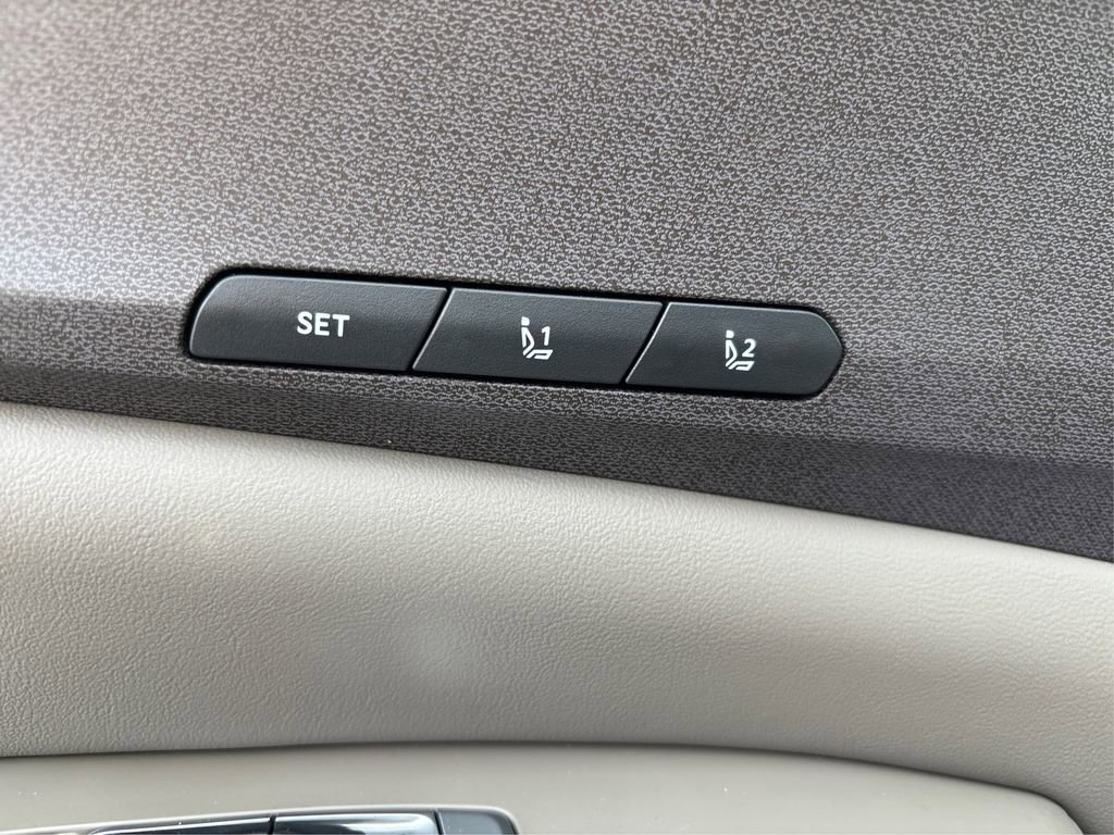 New 2026 Kia Carnival EX FWD image 24