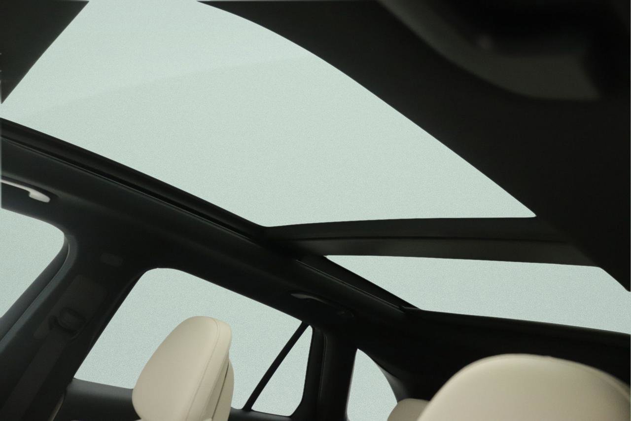 New 2026 Mercedes-Benz GLC 300 image 11