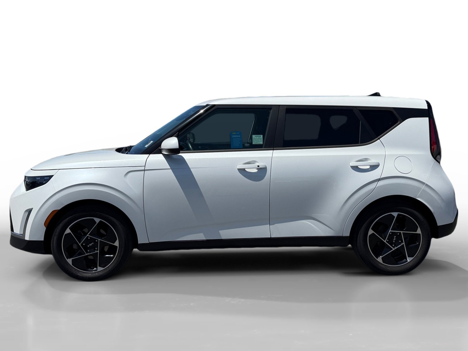 Certified 2023 Kia Soul EX FWD image 2